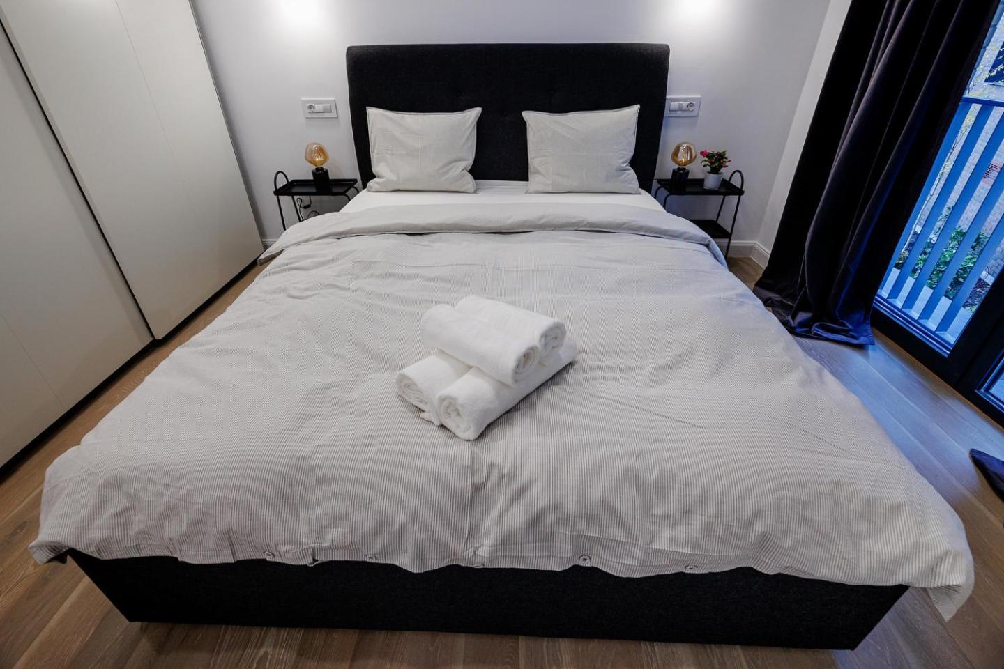 The Corner Luxe Apartment Boekarest Buitenkant foto