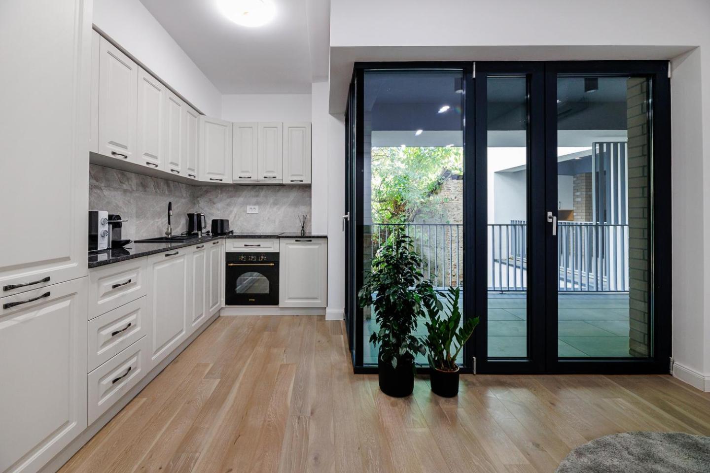 The Corner Luxe Apartment Boekarest Buitenkant foto